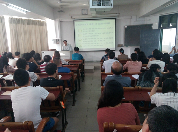 马院召开学习宣传贯彻党的十八届六中全会精神报告会_副本.jpg